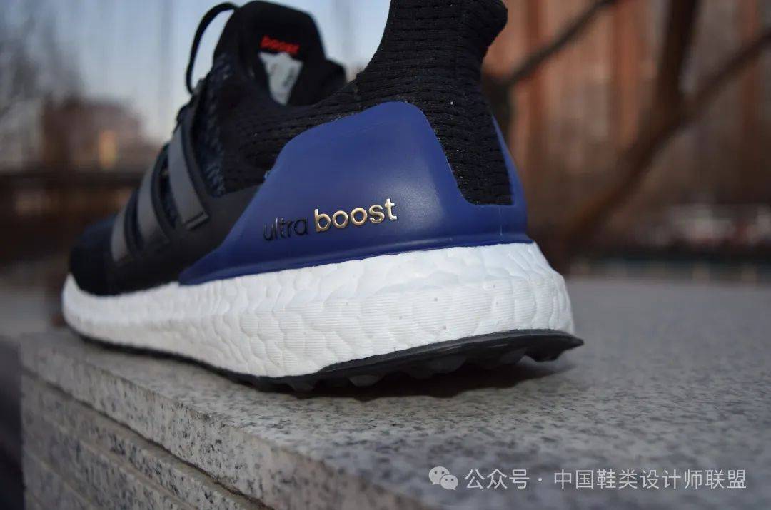 场的质量与科技竞争千亿国际网站跑鞋市(图3)