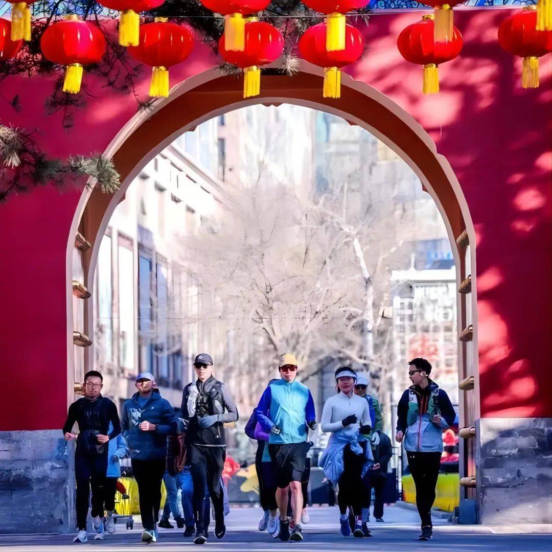 场的质量与科技竞争千亿国际网站跑鞋市(图8)