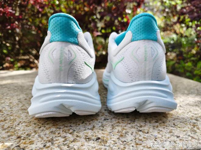 10：恰到好处的卓越跑鞋HOKA CLIFTON(图16)