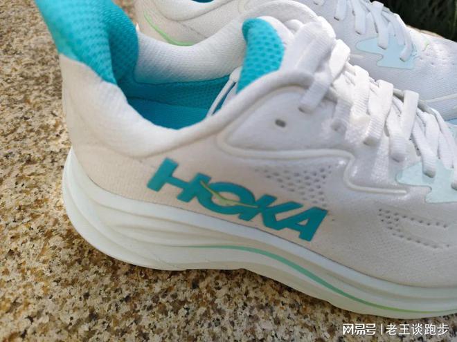 10：恰到好处的卓越跑鞋HOKA CLIFTON(图3)